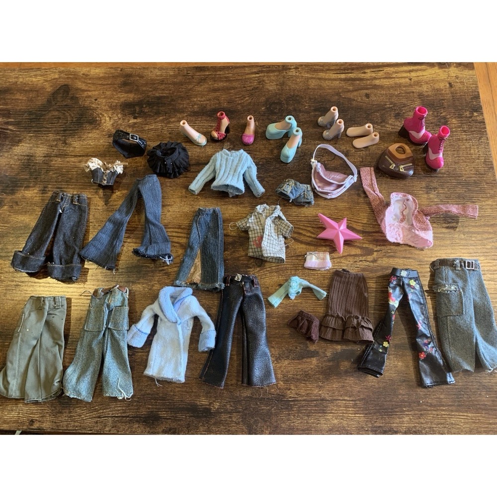 Vintage Y2K Bratz Girl Boy Doll Clothes Lot - 25+pc ‎ 2000s Bags Pants Shoes